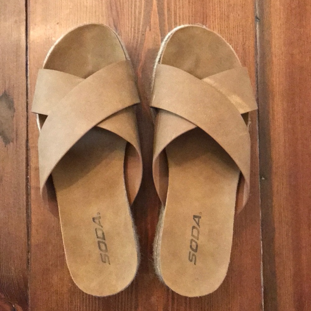 Soda Espadrille Platform Sandals size 7